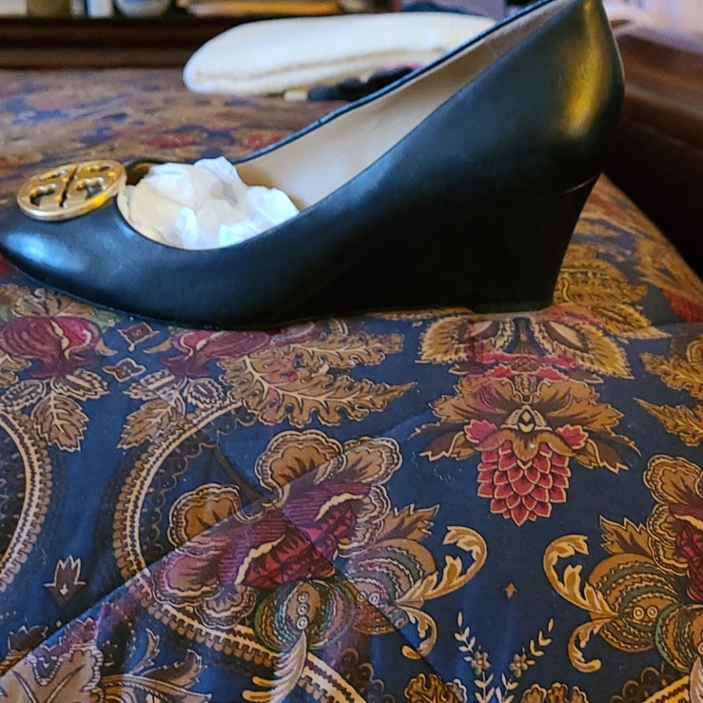 Tory Burch - Picture 3 of 3